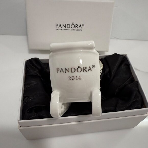 Pandora 2014 Limited Edition Porcelain Sleigh Ornament with Box Ivory Silver - Picture 3 of 10